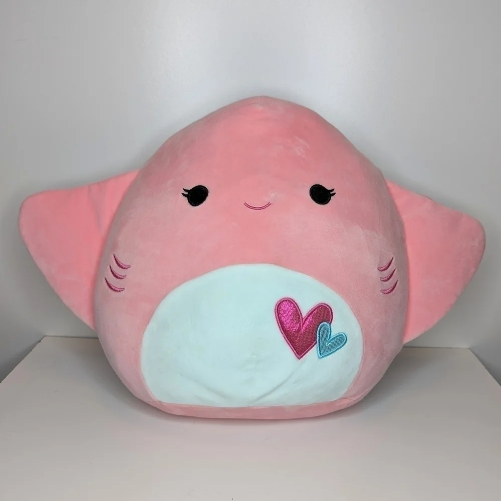 Saxa the Stingray Squishmallows Valentine pink hearts confetti  12